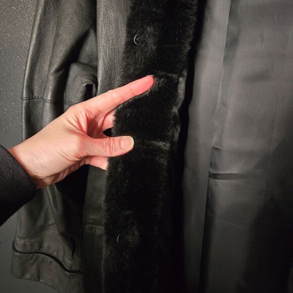 Vintage Women's M Black Leather Faux Fur Long Coat Trench Overcoat Classic Style - Picture 9 of 13